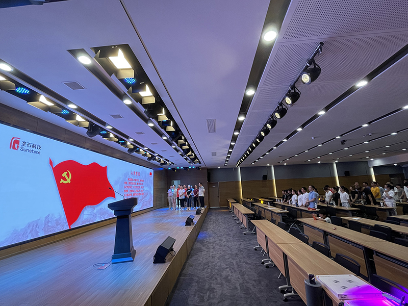 閉幕式-黨員致辭.jpg 閉幕式-黨員致辭.jpg